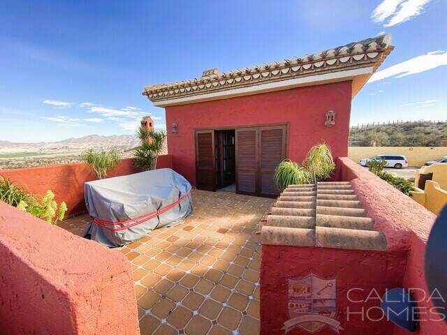Villa Magnifica: Villa for Sale in Vera, Almería