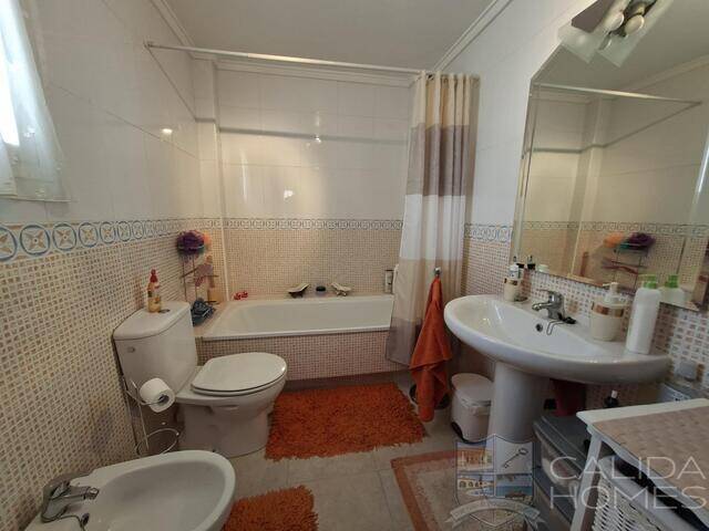 Casa Rocio: Town house for Sale in La Alfoquia, Almería