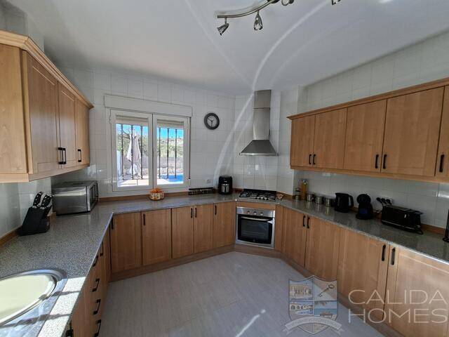 Villa Dulce Suenos: Villa for Sale in Arboleas, Almería