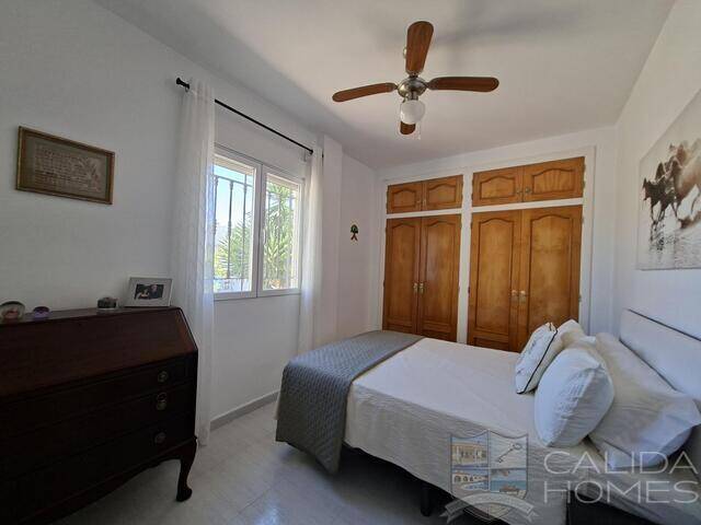 Villa Dulce Suenos: Villa for Sale in Arboleas, Almería