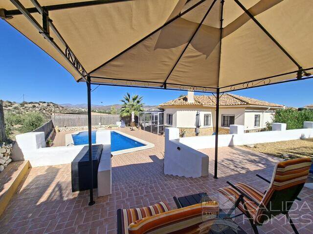 Villa Dulce Suenos: Villa for Sale in Arboleas, Almería