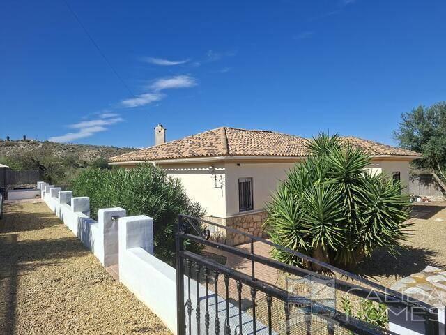 Villa Dulce Suenos: Villa for Sale in Arboleas, Almería
