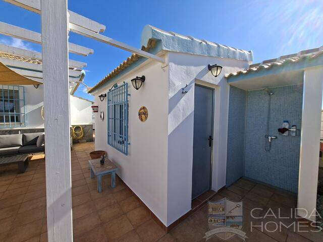 Villa Gerbera: Villa for Sale in Arboleas, Almería Villa Gerbera: Villa for Sale in Arboleas, Almería