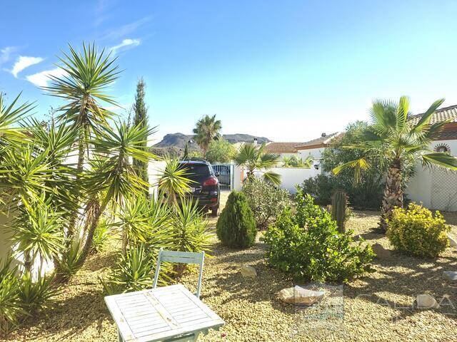 Villa Gerbera: Villa for Sale in Arboleas, Almería Villa Gerbera: Villa for Sale in Arboleas, Almería