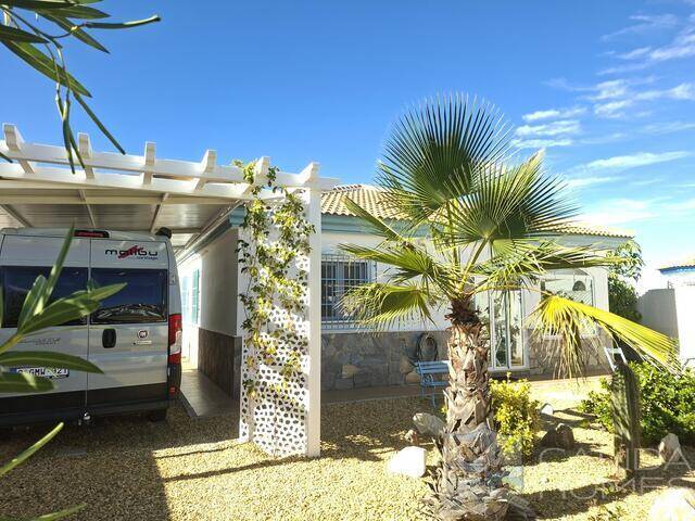 Villa Gerbera: Villa for Sale in Arboleas, Almería Villa Gerbera: Villa for Sale in Arboleas, Almería