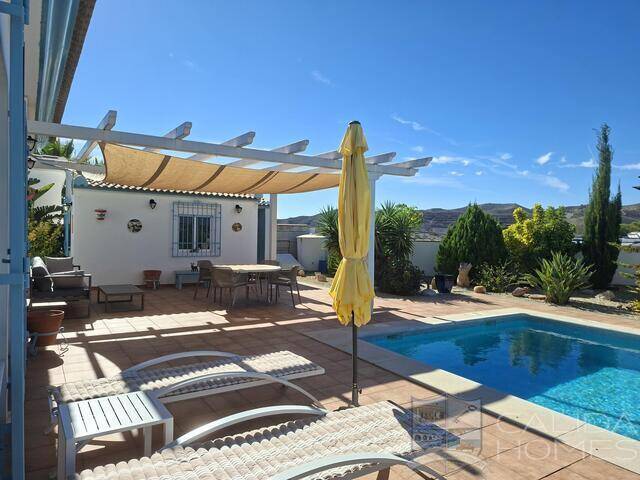 Villa Gerbera: Villa for Sale in Arboleas, Almería Villa Gerbera: Villa for Sale in Arboleas, Almería