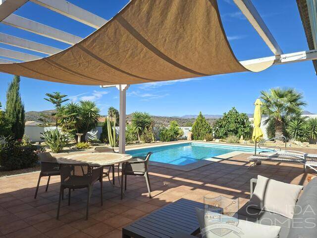 Villa Gerbera: Villa for Sale in Arboleas, Almería Villa Gerbera: Villa for Sale in Arboleas, Almería