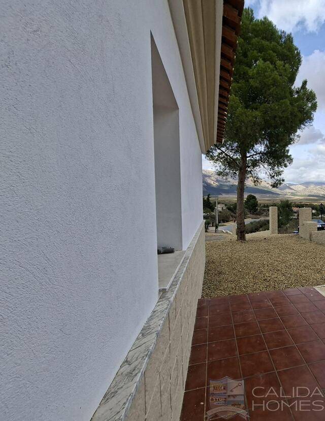 Villa Nuevo Dos: Villa for Sale in Chirivel, Almería Villa Nuevo Dos: Villa for Sale in Chirivel, Almería