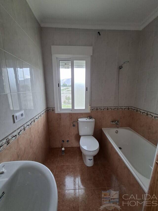 Villa Nuevo Uno: Villa for Sale in Chirivel, Almería