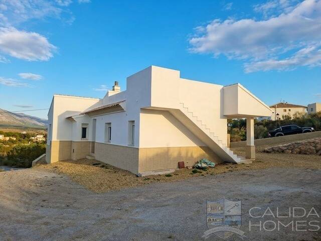 Villa Nuevo Uno: Villa for Sale in Chirivel, Almería