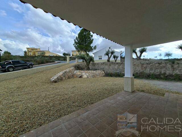 Villa Nuevo Uno: Villa for Sale in Chirivel, Almería