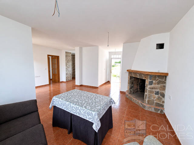 Villa Nuevo Uno: Villa for Sale in Chirivel, Almería