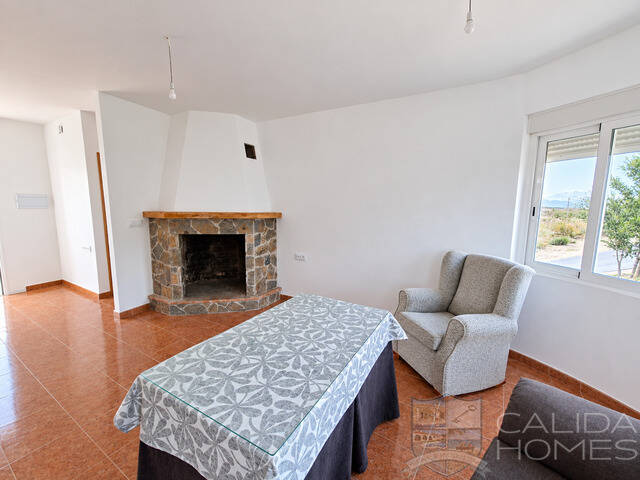 Villa Nuevo Uno: Villa for Sale in Chirivel, Almería