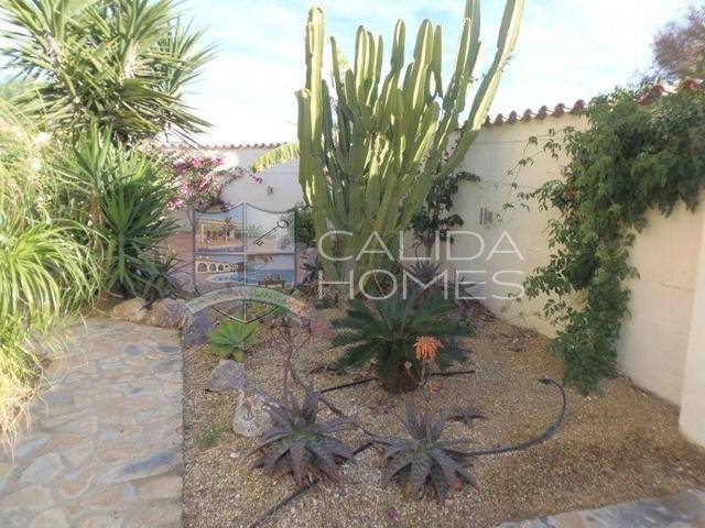 cla 7117: Villa for Sale in Vera, Almería