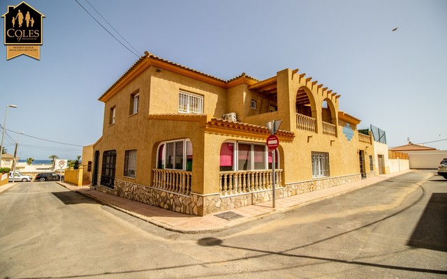 GAR7V01: Villa for Sale in Garrucha, Almería