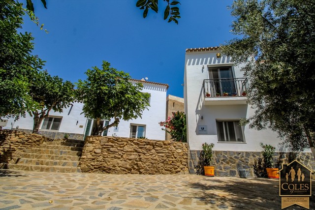 BED5V01: Villa for Sale in Bedar, Almería
