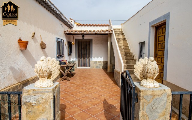 CAR4V02: Villa for Sale in Cariatiz, Almería