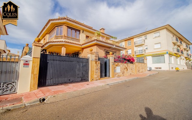 HUE6V01: Villa for Sale in Huercal-Overa, Almería