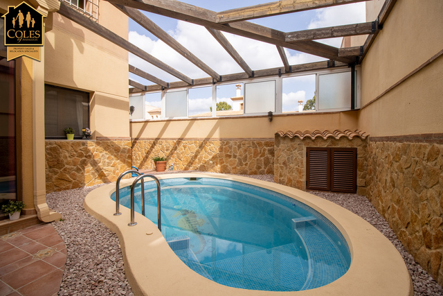 TUR3V44: Villa for Sale in Turre, Almería