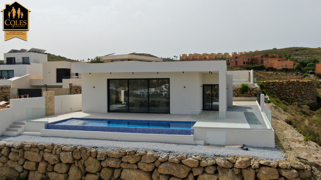VAL3V17: Villa for Sale in Valle del Este Golf, Almería