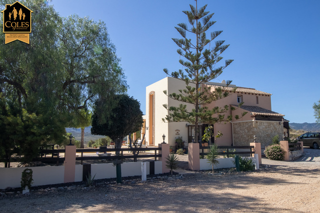 GAL5V03: Villa for Sale in Los Gallardos, Almería