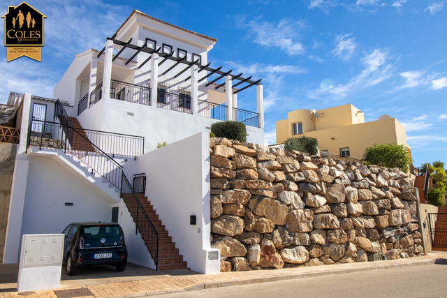 TUR2V19: Villa for Sale in Turre, Almería