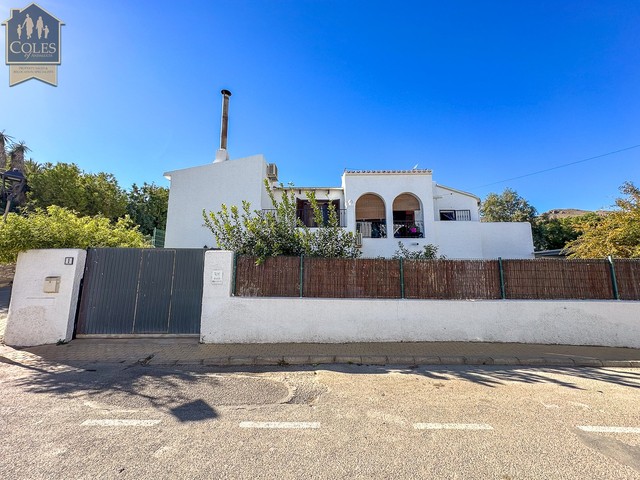 MOJ3V15: Villa for Sale in Mojácar Playa, Almería