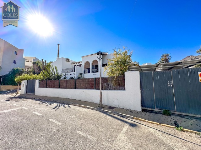 MOJ3V15: Villa for Sale in Mojácar Playa, Almería