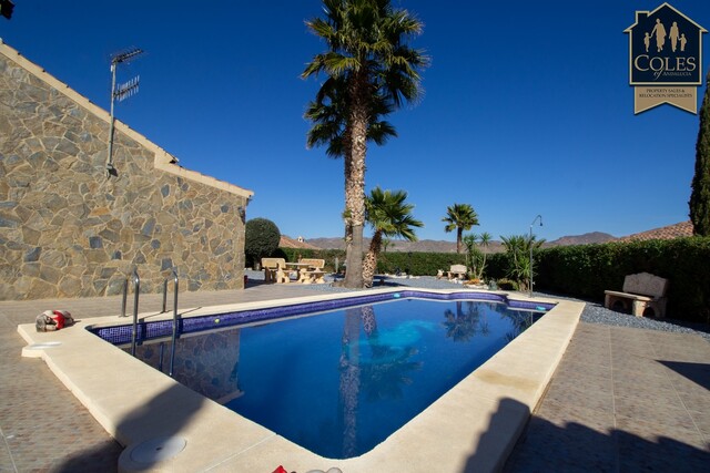 ARB3VGL17: Villa for Sale in Arboleas, Almería
