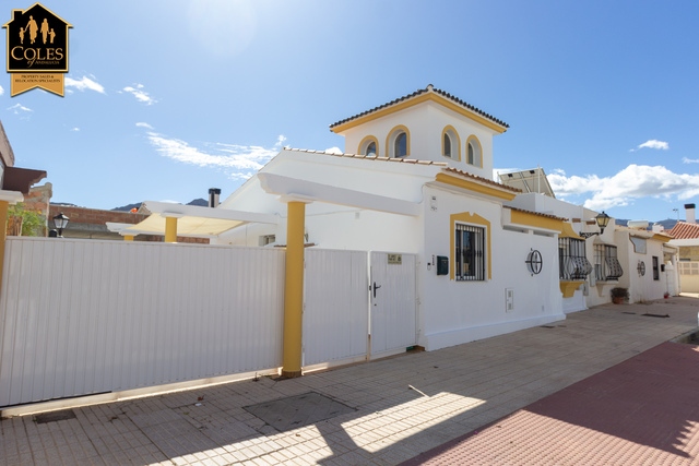TUR2V20: Villa for Sale in Turre, Almería