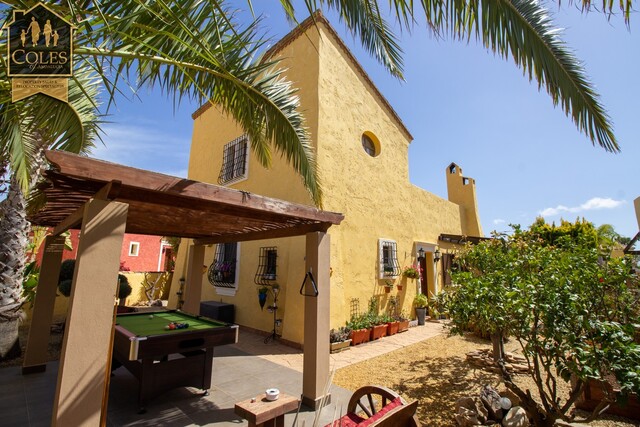 DES3V03: Villa for Sale in Desert Springs, Almería