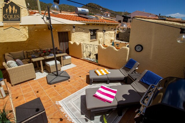 SOR3T05: Town house for Sale in Benizalon, Almería