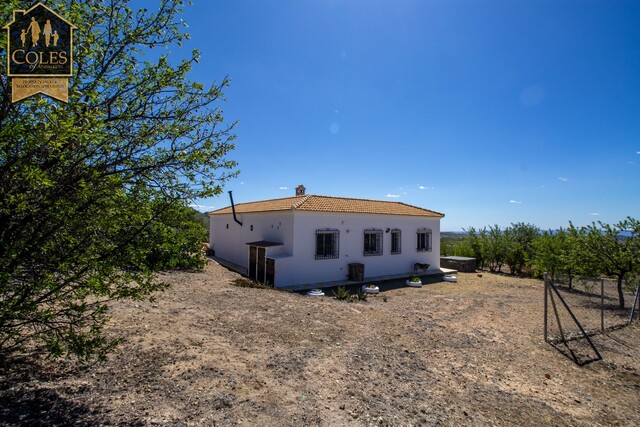 ORI3V19: Villa for Sale in Oria, Almería