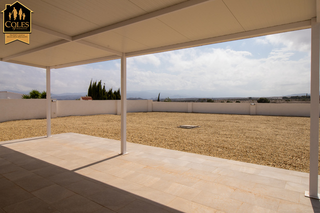 ALB3V28: Villa for Sale in Albox, Almería