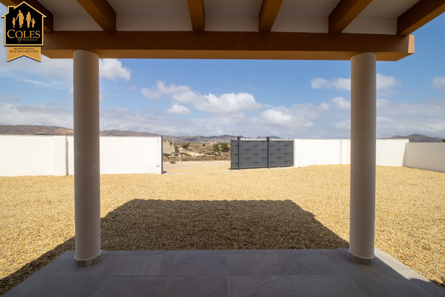 ALB3V28: Villa for Sale in Albox, Almería