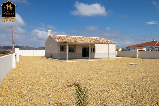 ALB3V28: Villa for Sale in Albox, Almería