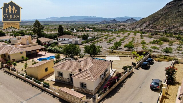 ARB2VH10: Villa for Sale in Arboleas, Almería