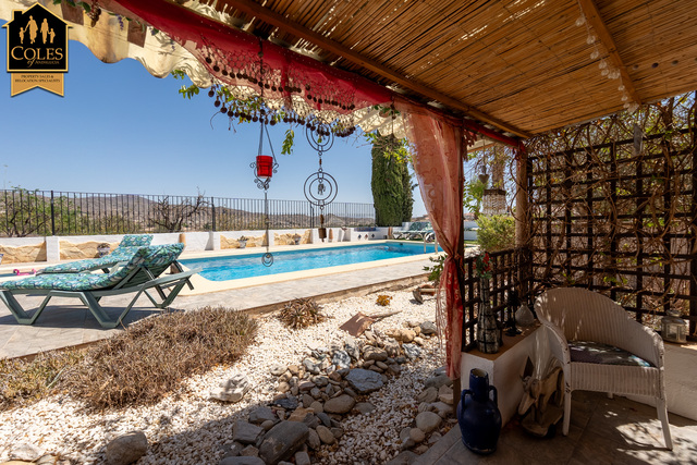 ARB3C06: Cortijo for Sale in Arboleas, Almería