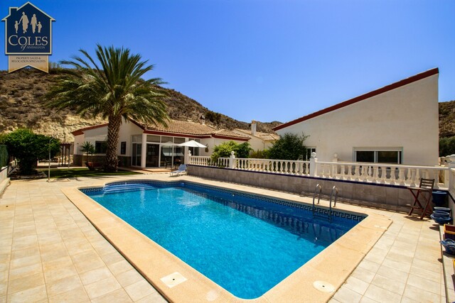 ARB3VG27: Villa for Sale in Arboleas, Almería