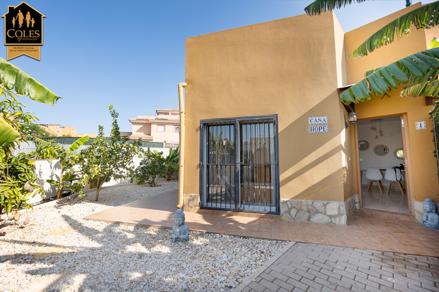 GAL3VJ19: Villa for Sale in Los Gallardos, Almería