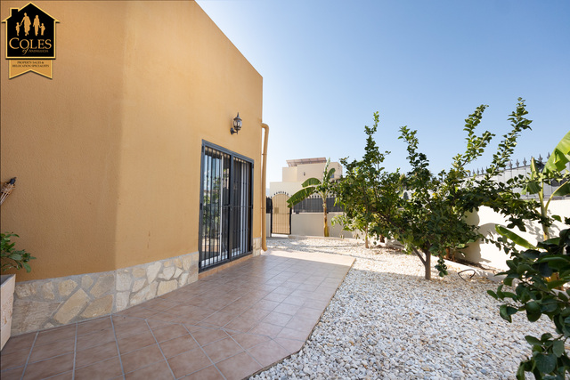 GAL3VJ19: Villa for Sale in Los Gallardos, Almería