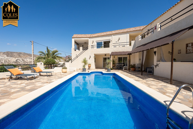 SOR6V01: Villa for Sale in La Huelga, Almería