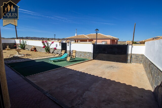 ZUR3VM15: Villa for Sale in Zurgena, Almería