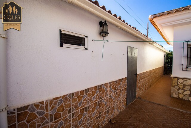 ZUR3VM15: Villa for Sale in Zurgena, Almería