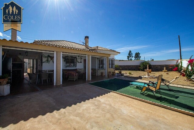 ZUR3VM15: Villa for Sale in Zurgena, Almería