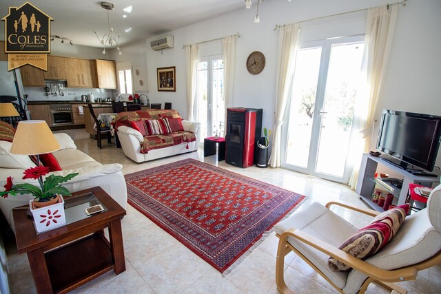 CAR3V08: Villa for Sale in Cariatiz, Almería