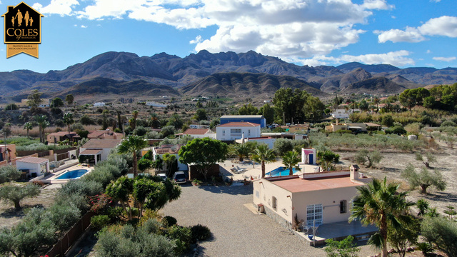 TUR3V52: Villa for Sale in Turre, Almería