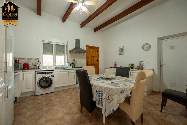 TUR7V01: Villa for Sale in Turre, Almería