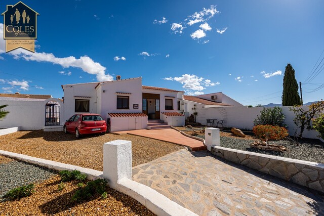 PIN2V01: Villa for Sale in El Pinar de Bédar, Almería