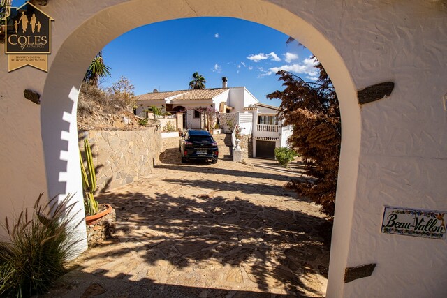 BED3V10: Villa for Sale in Bedar, Almería